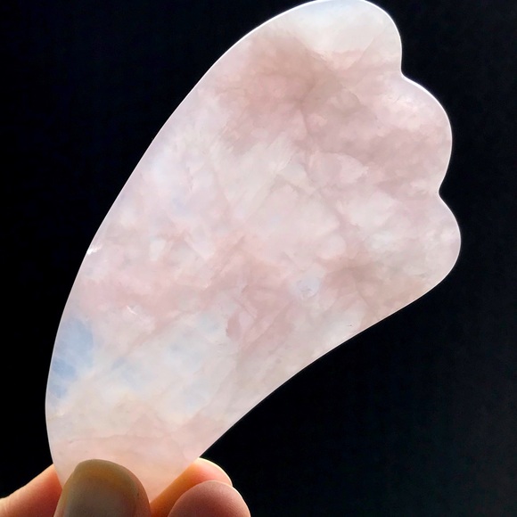 Gua Sha Rose Quartz - Picture 6 of 12